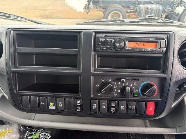 Hino DUTRO 2025-09 8186350-24
