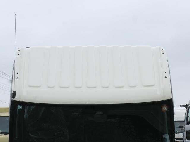 Hino DUTRO 2025-10 8186347-9