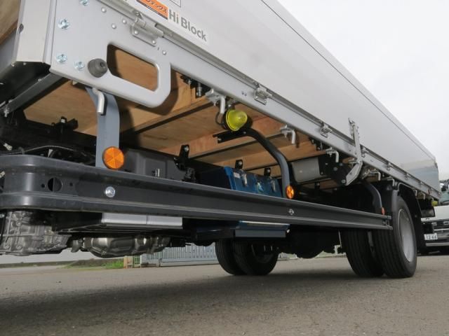 Hino DUTRO 2025-10 8186347-13