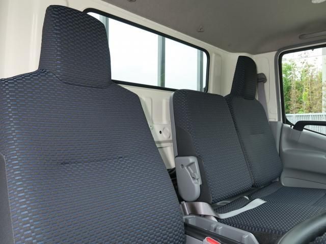 Hino DUTRO 2025-10 8186347-23