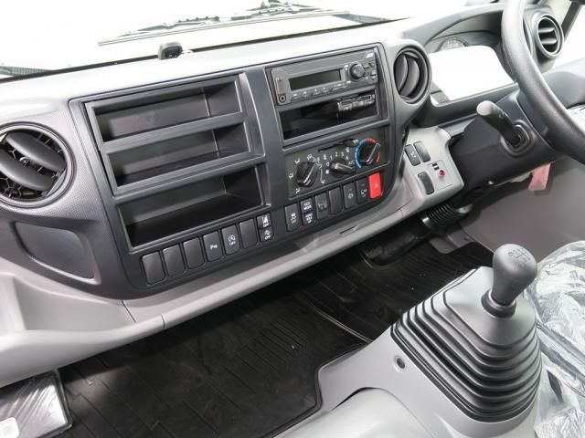 Hino DUTRO 2025-10 8186347-25