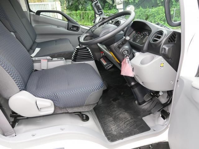 Hino DUTRO 2025-10 8186347-26