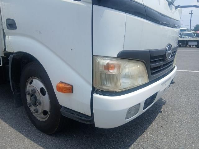 Hino DUTRO 2010-11 8186351-9