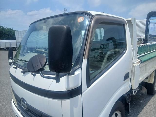Hino DUTRO 2010-11 8186351-13