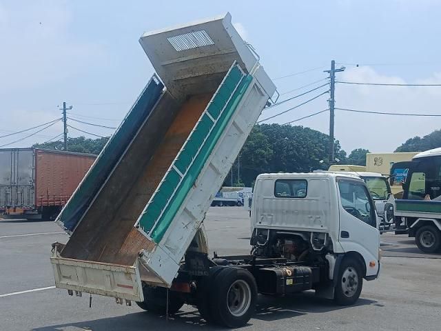 Hino DUTRO 2010-11 8186351-20
