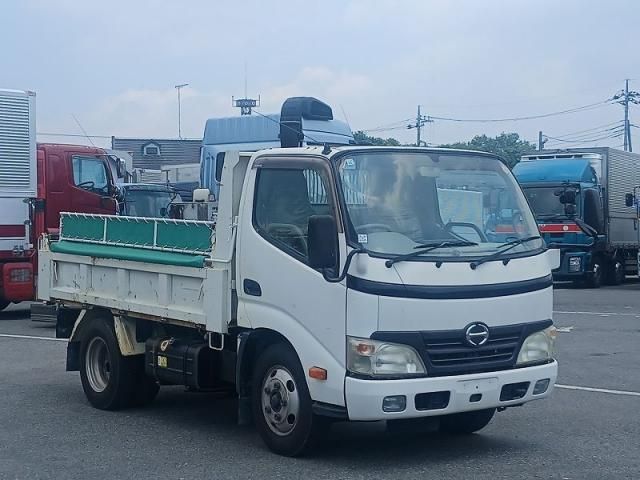 Hino DUTRO 2010-11 8186351-3