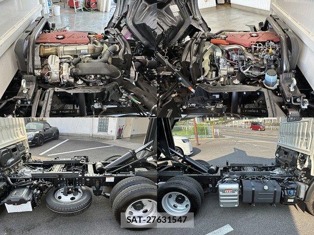 Hino DUTRO 2025-11 8207347-10