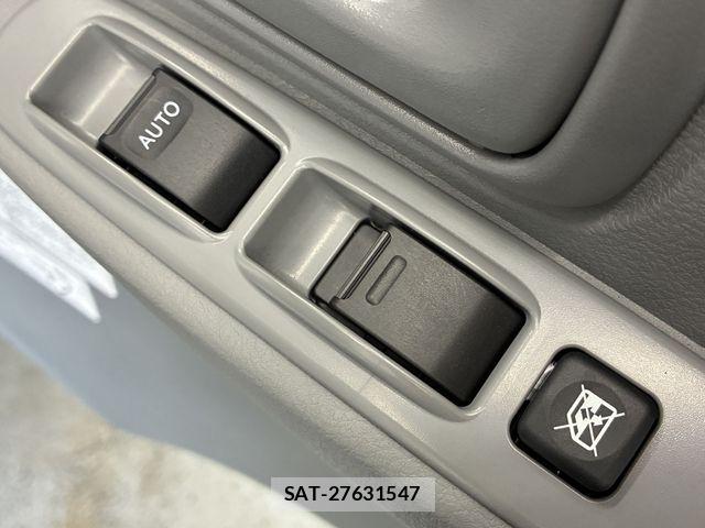 Hino DUTRO 2025-11 8207347-25