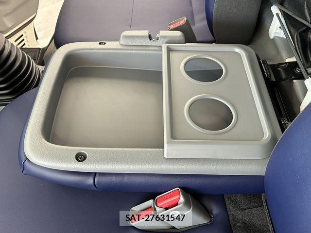 Hino DUTRO 2025-11 8207347-27