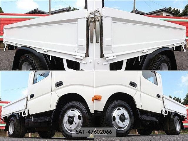 Hino DUTRO 2019-05 8207348-14