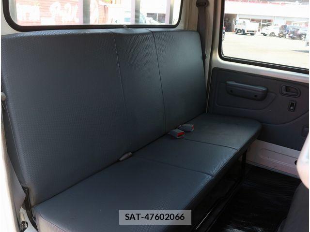 Hino DUTRO 2019-05 8207348-25