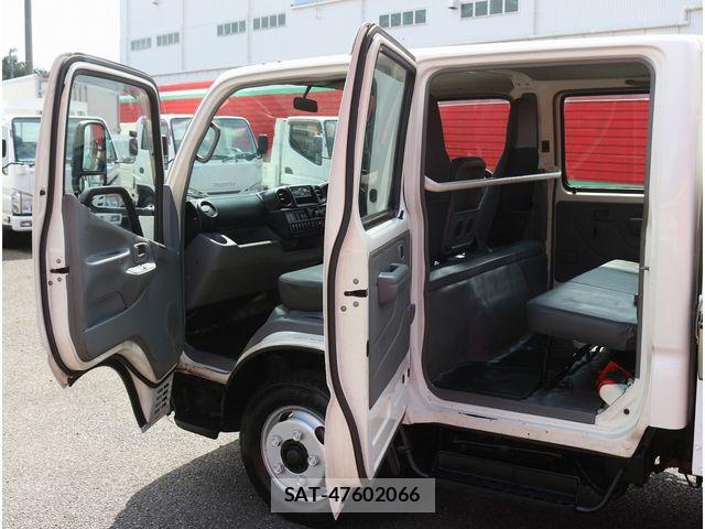 Hino DUTRO 2019-05 8207348-2