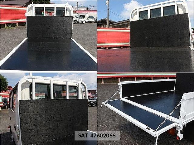 Hino DUTRO 2019-05 8207348-8
