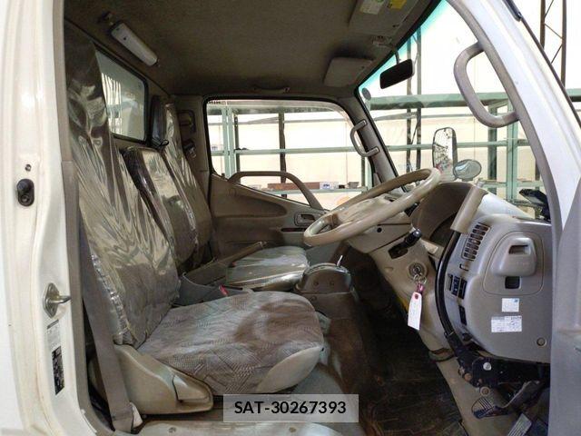 Hino DUTRO 2005-11 8207350-9
