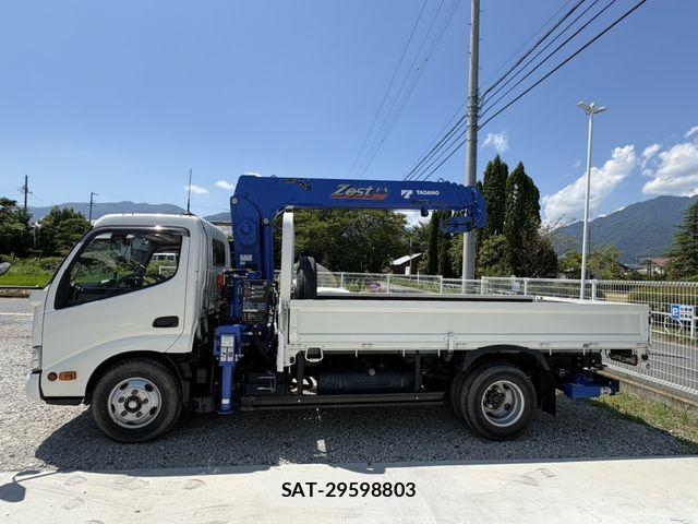 Hino DUTRO 2019-10 8207346-2