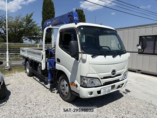 Hino DUTRO 2019-10 8207346-3