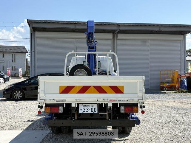 Hino DUTRO 2019-10 8207346-4