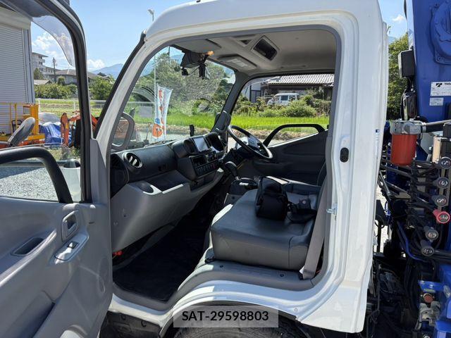 Hino DUTRO 2019-10 8207346-7