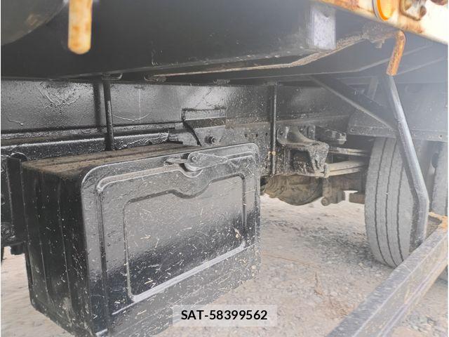 Hino DUTRO 2004-08 8207349-28