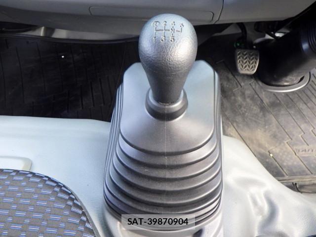 Hino DUTRO 2025-06 8229639-14