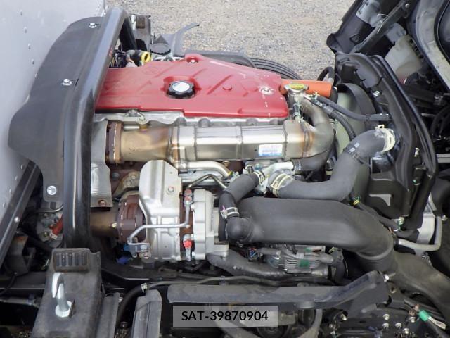 Hino DUTRO 2025-06 8229639-23