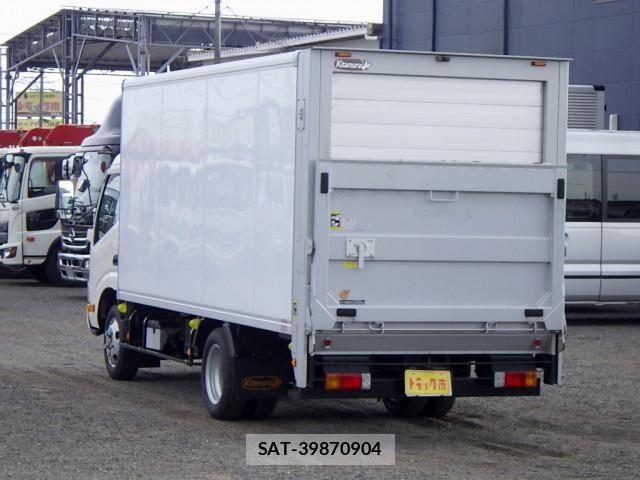 Hino DUTRO 2025-06 8229639-25