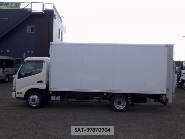 Hino DUTRO 2025-06 8229639-3