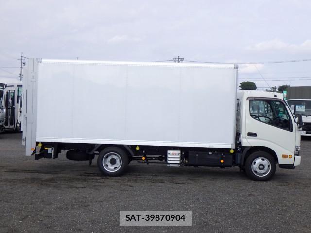 Hino DUTRO 2025-06 8229639-4