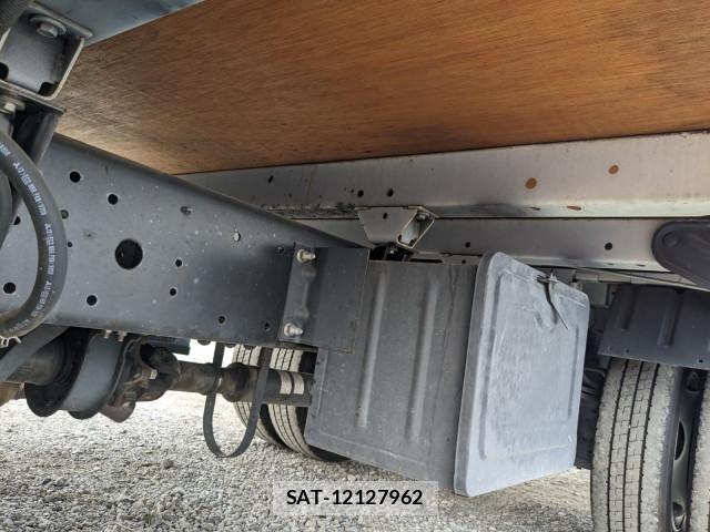 Hino DUTRO 2019-05 8229670-20