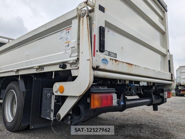 Hino DUTRO 2019-05 8229670-6