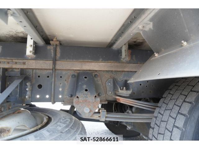 Hino DUTRO 2020-02 8229666-11