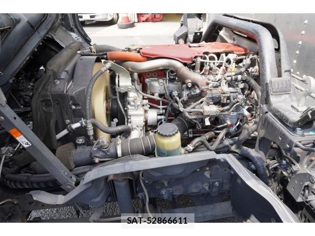 Hino DUTRO 2020-02 8229666-13