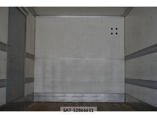 Hino DUTRO 2020-02 8229666-22