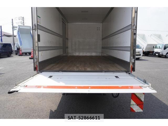 Hino DUTRO 2020-02 8229666-24