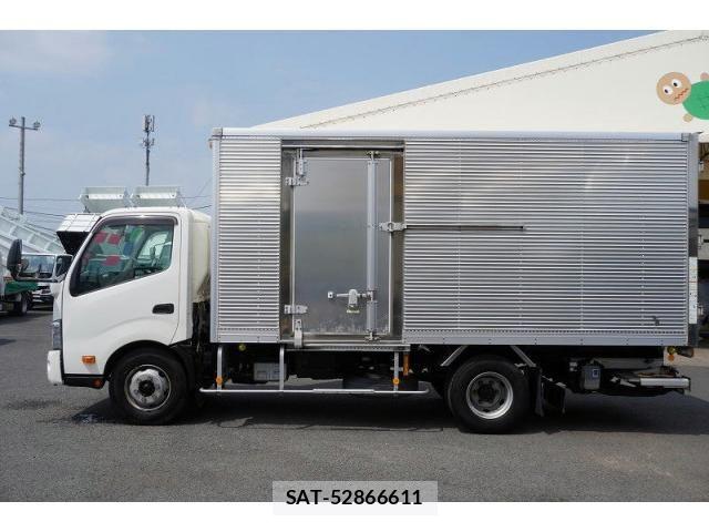 Hino DUTRO 2020-02 8229666-2