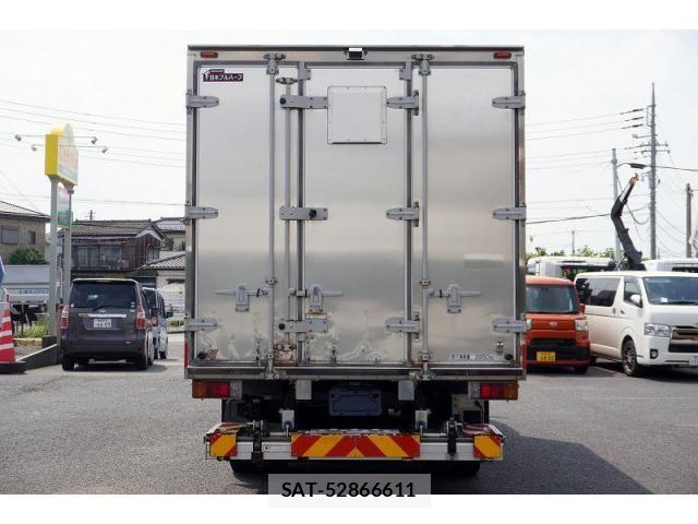 Hino DUTRO 2020-02 8229666-3