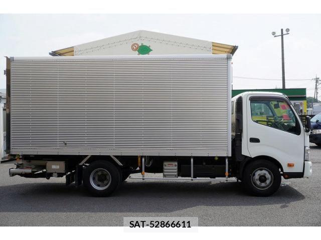 Hino DUTRO 2020-02 8229666-4