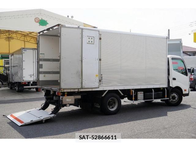 Hino DUTRO 2020-02 8229666-8