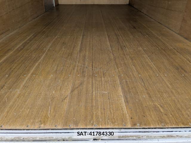 Hino DUTRO 2022-07 8229642-13