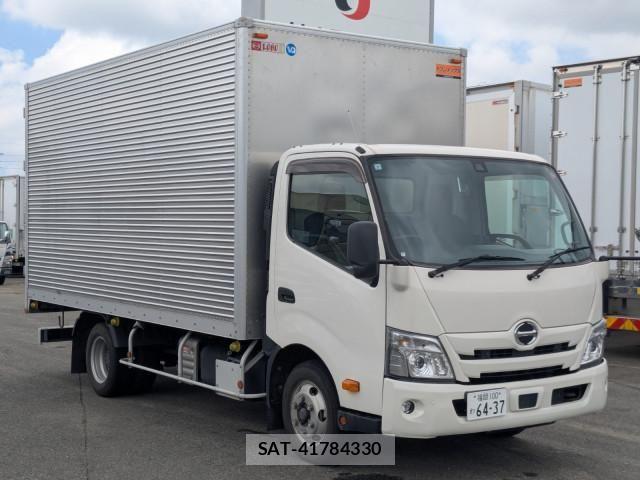 Hino DUTRO 2022-07 8229642-1