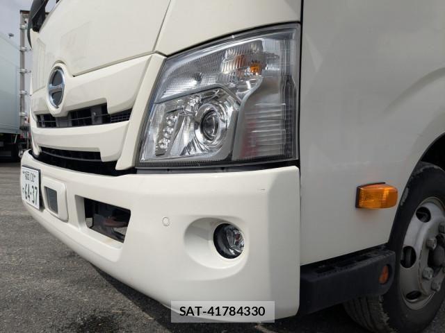 Hino DUTRO 2022-07 8229642-24