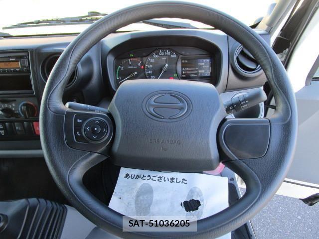 Hino DUTRO 2025-08 8229614-13