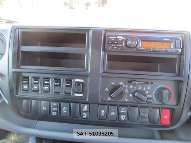 Hino DUTRO 2025-08 8229614-16