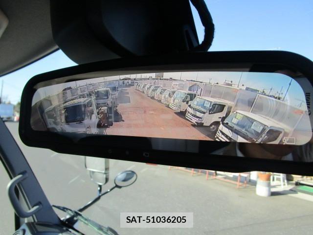 Hino DUTRO 2025-08 8229614-18