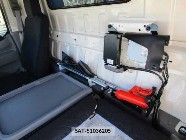 Hino DUTRO 2025-08 8229614-20