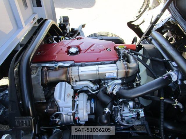 Hino DUTRO 2025-08 8229614-24