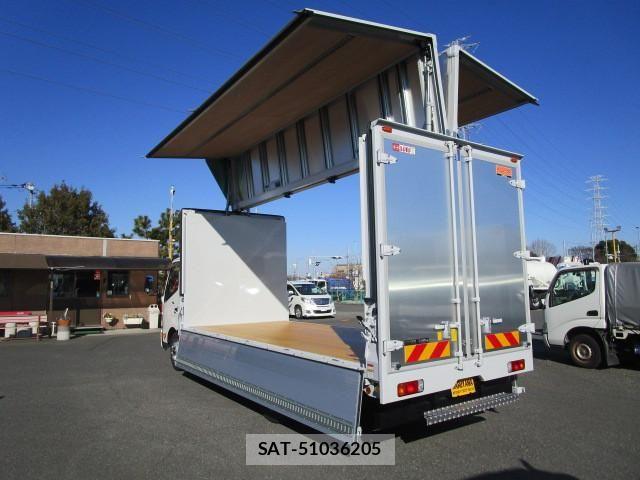 Hino DUTRO 2025-08 8229614-6