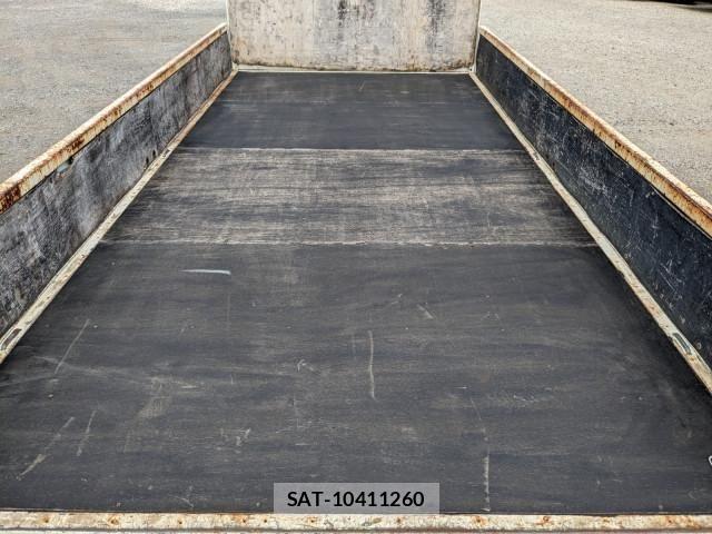 Hino DUTRO 2019-05 8229677-9