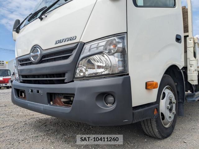 Hino DUTRO 2019-05 8229677-17