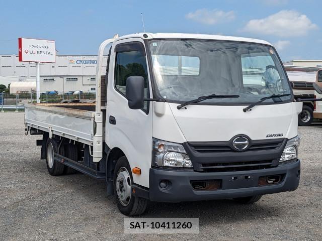 Hino DUTRO 2019-05 8229677-1